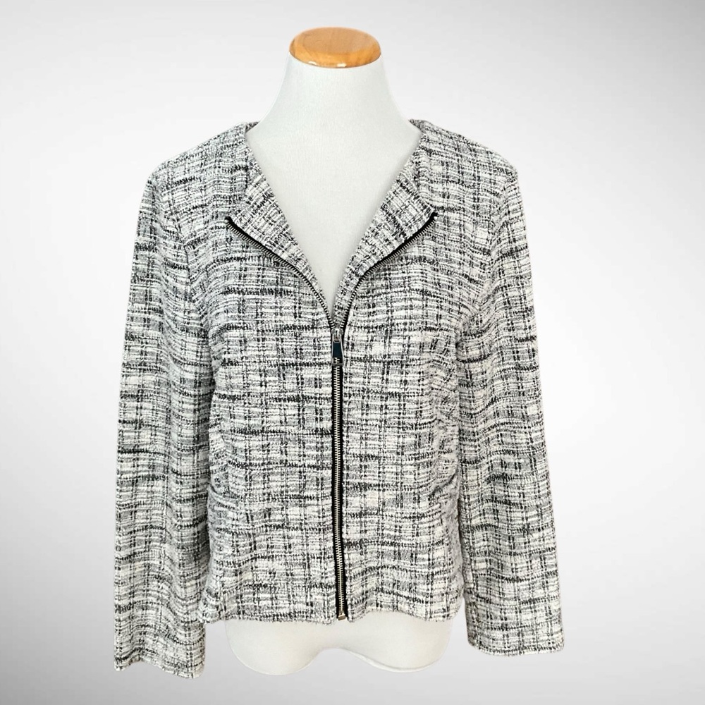 Messini Zip-Front Long-Sleeve Black and White Boucle Jacket